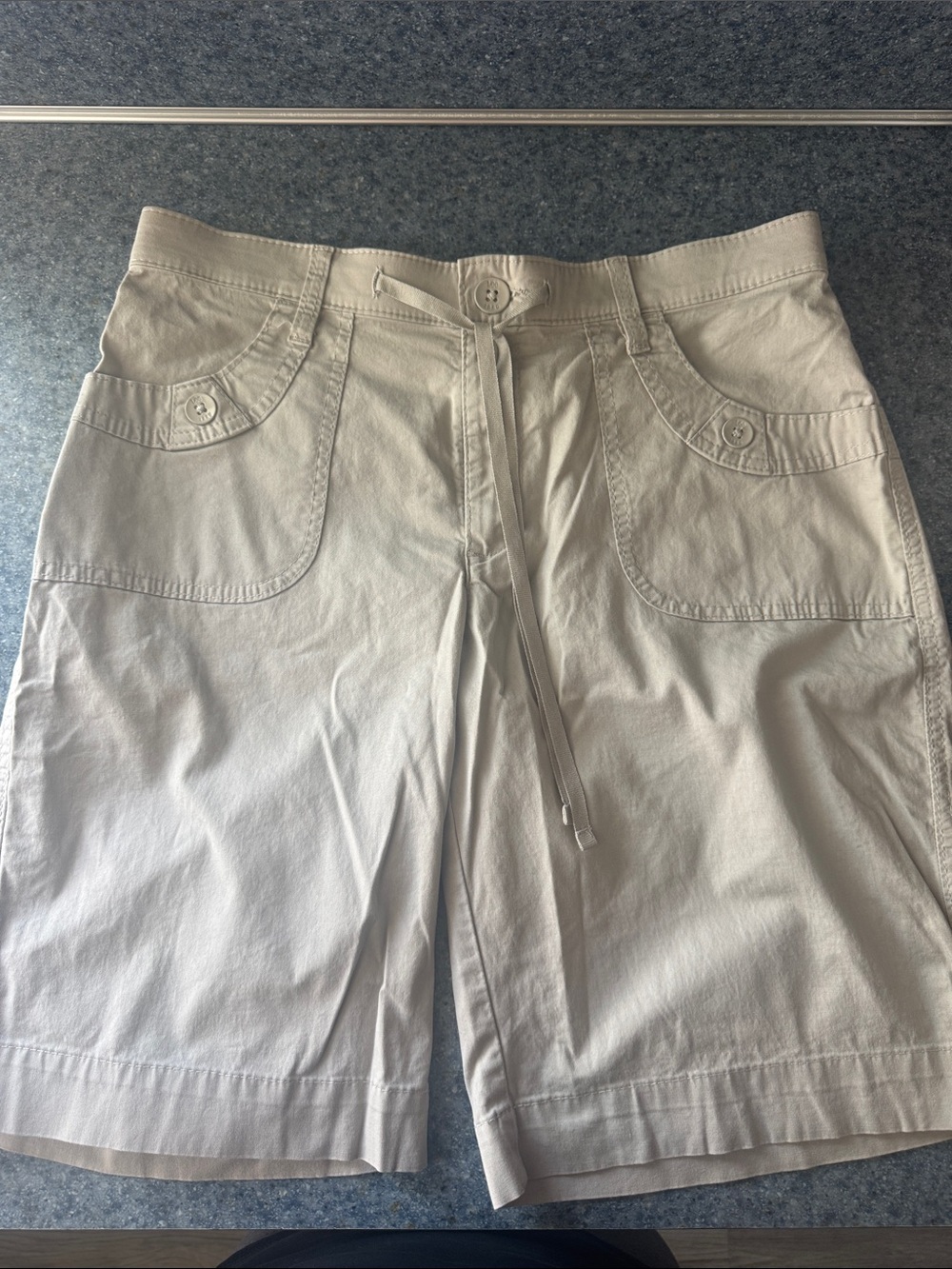 Lee Women's Cream Drawstring Pocket Shorts